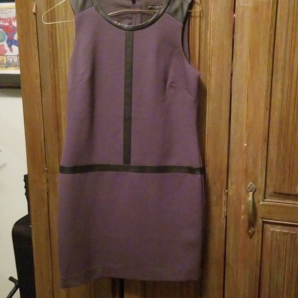 BANANA REPUBLIC DARK GREY DRESS